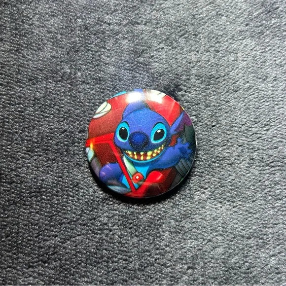 Lilo & Stitch - 4 Button Set (Handmade) - Picture 6 of 9